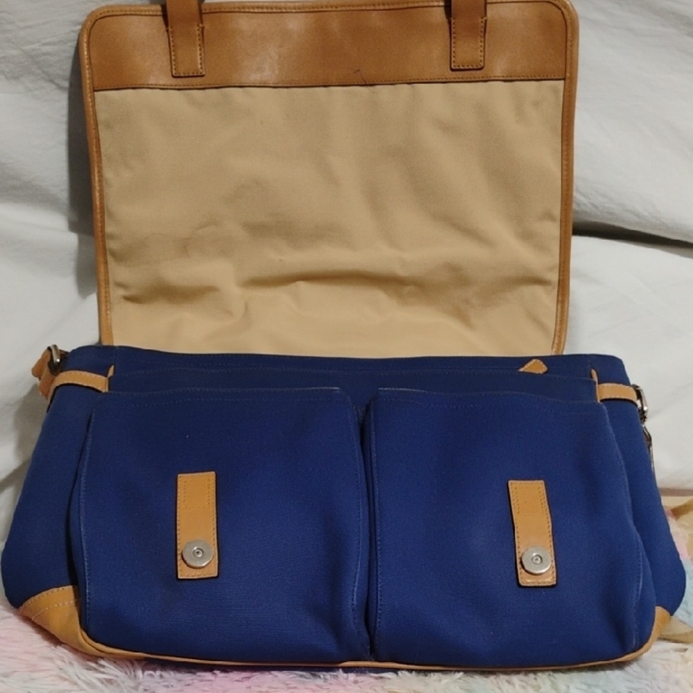 SALE! Authentic Coach Large Canvas & Leather Trim Messenger Bag W Hangtag - Picture 11 of 16